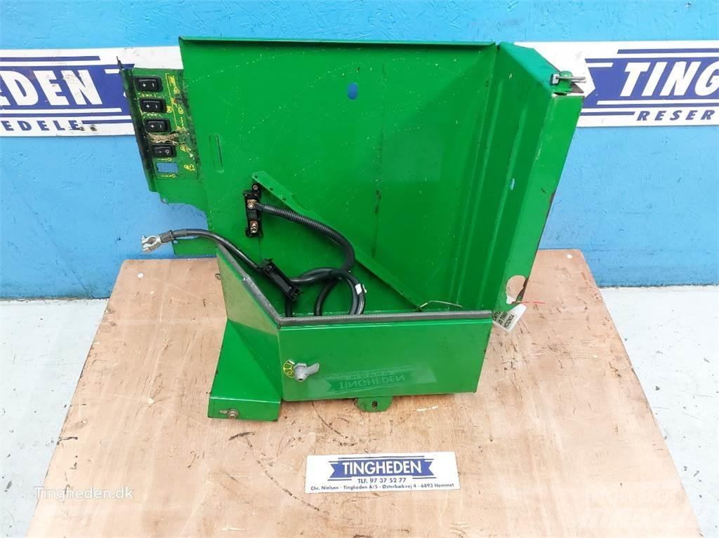John Deere T660i Farm machinery