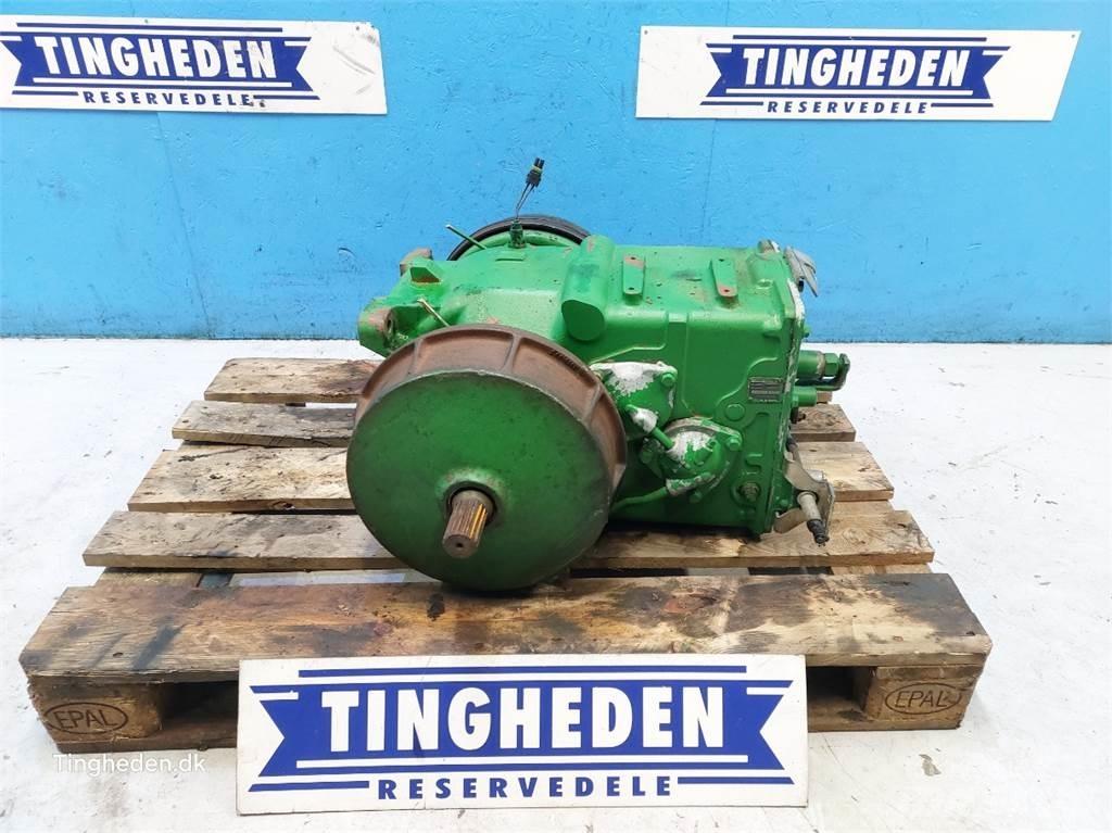 John Deere T660I Transmission