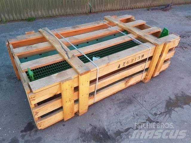 John Deere T670 Combine harvester accessories