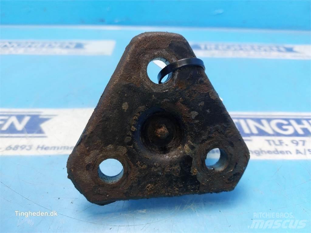 Kramer 521 Axles