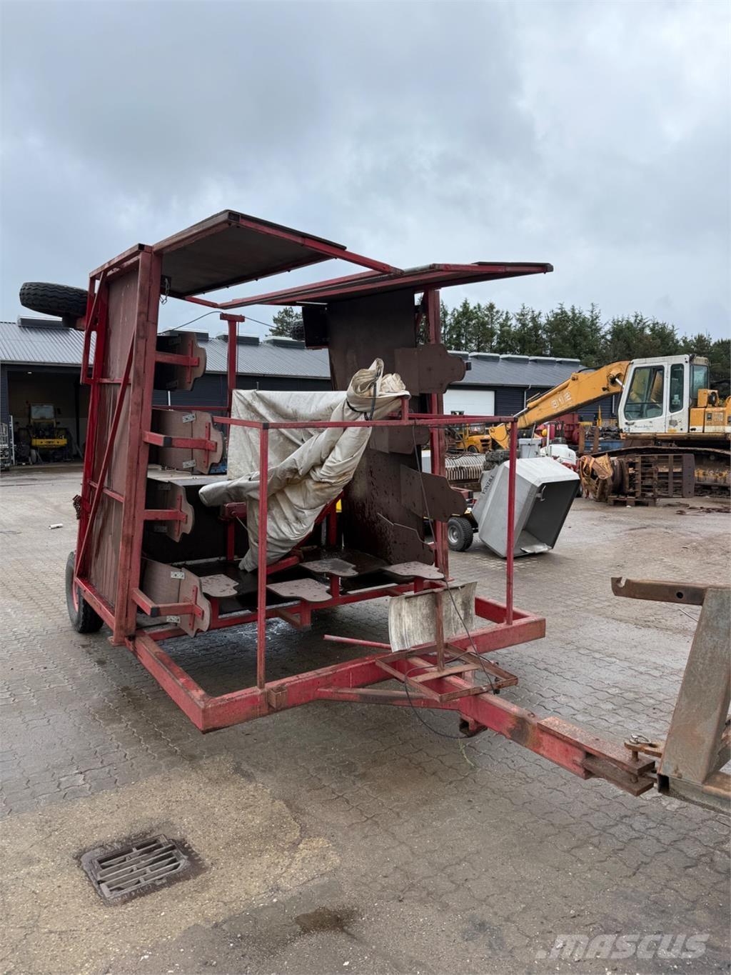  Lugevogne Farm machinery