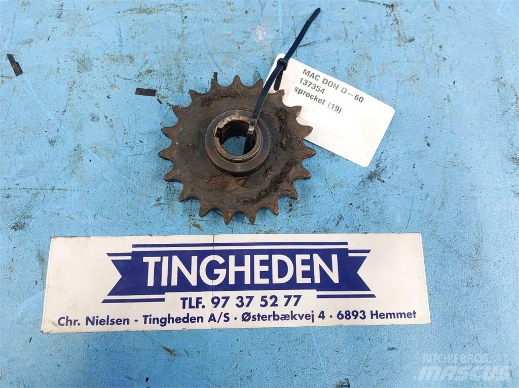 MacDon D60 Combine harvester accessories