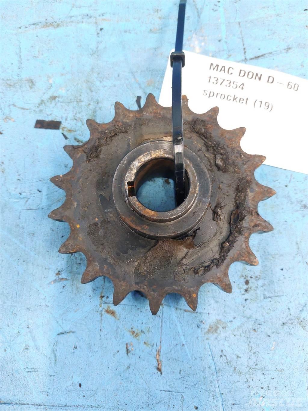 MacDon D60 Combine harvester accessories