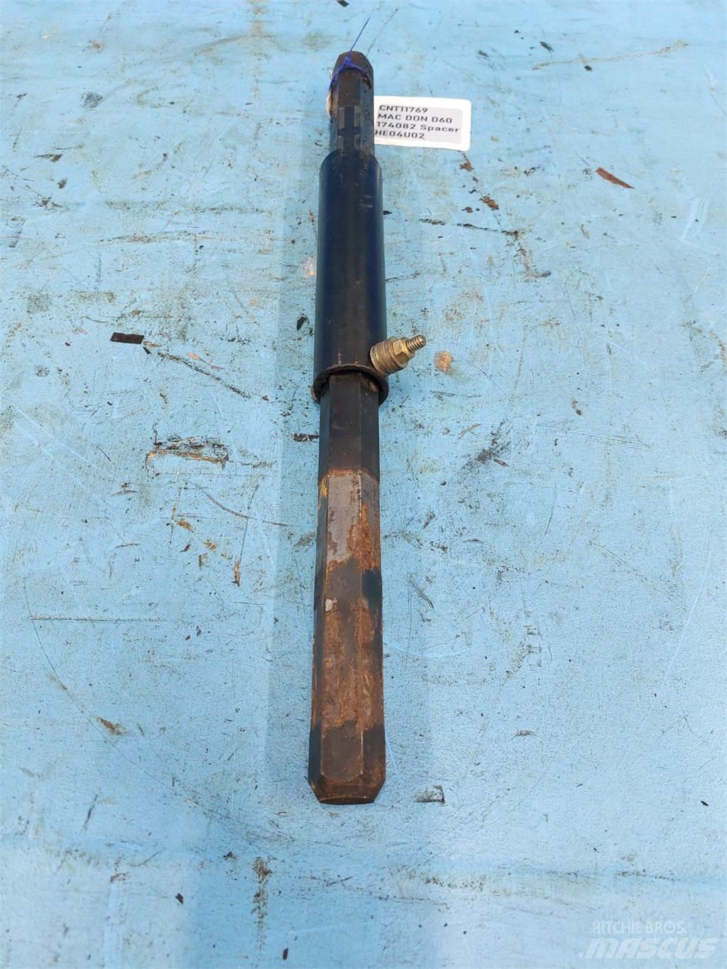 MacDon D60 Combine harvester accessories