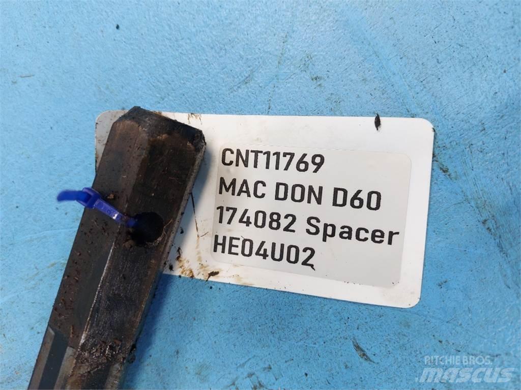 MacDon D60 Combine harvester accessories
