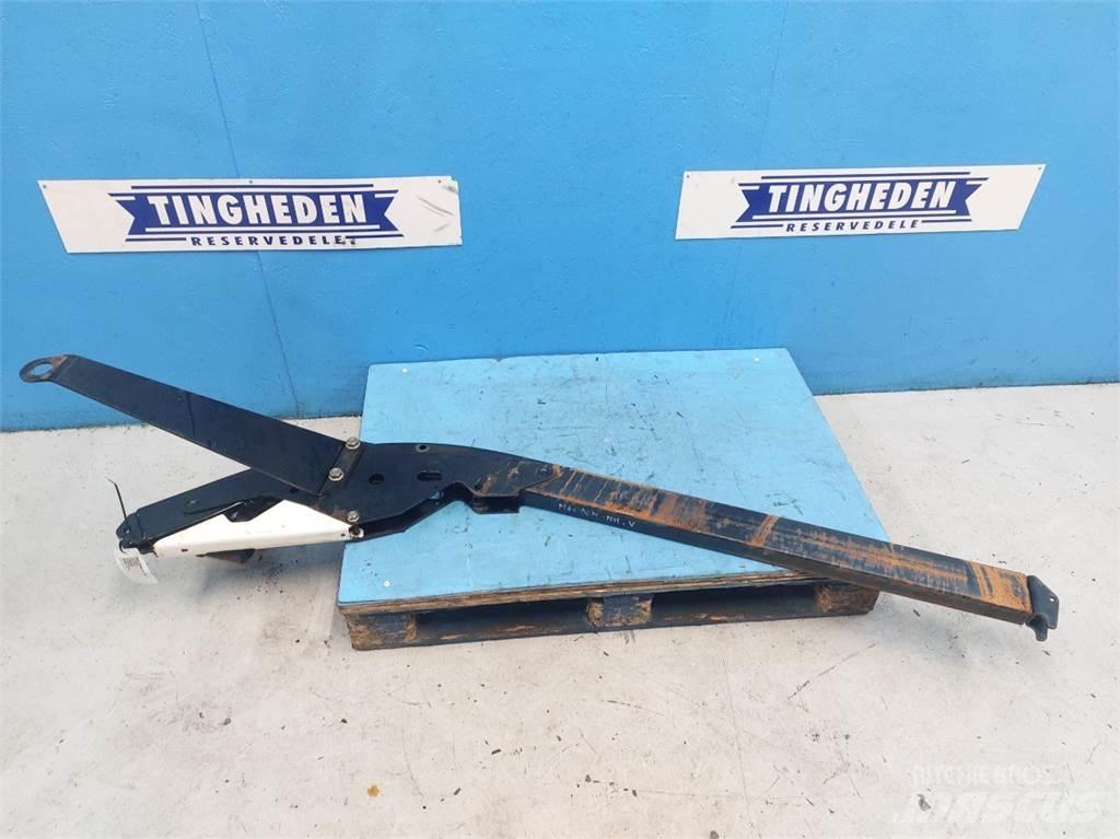 MacDon D60 Combine harvester accessories