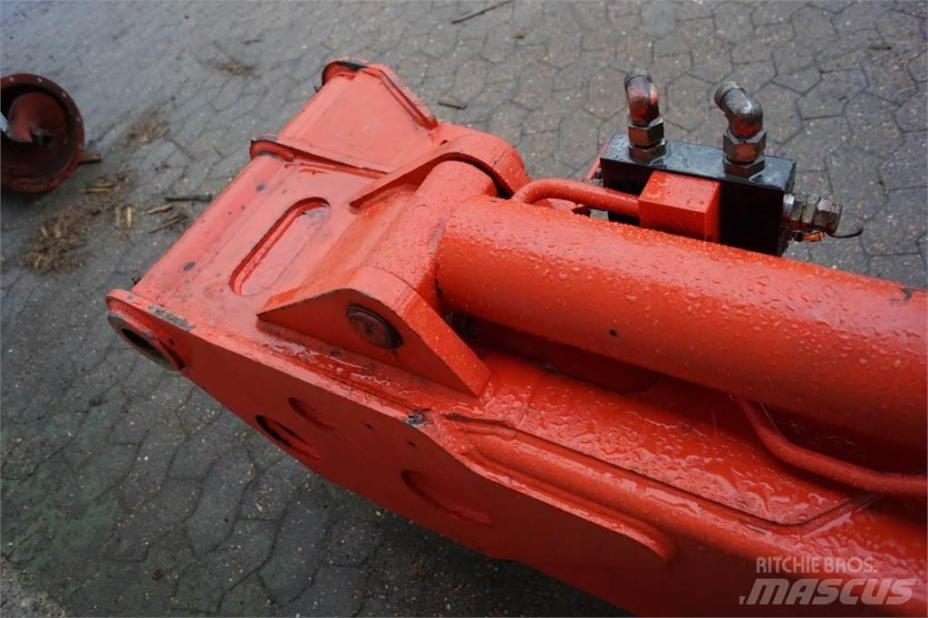 Manitou MT 932T Booms and arms