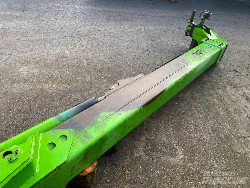 Merlo 28.7 Booms and arms