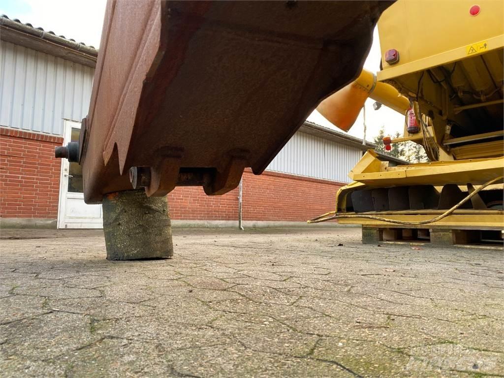 Merlo 40.7 Booms and arms