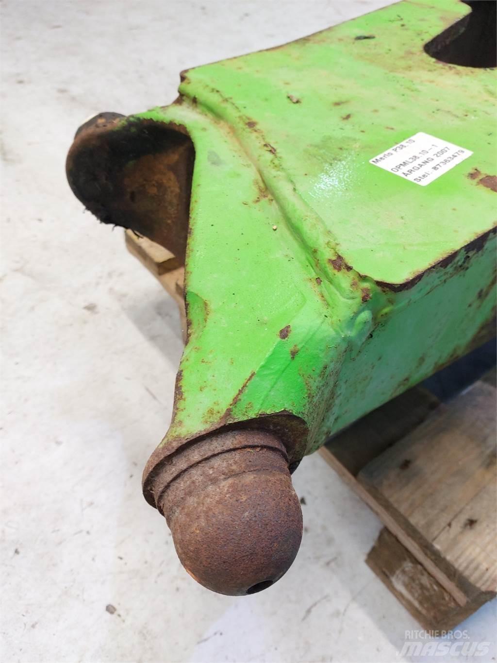 Merlo P38.10 Axles