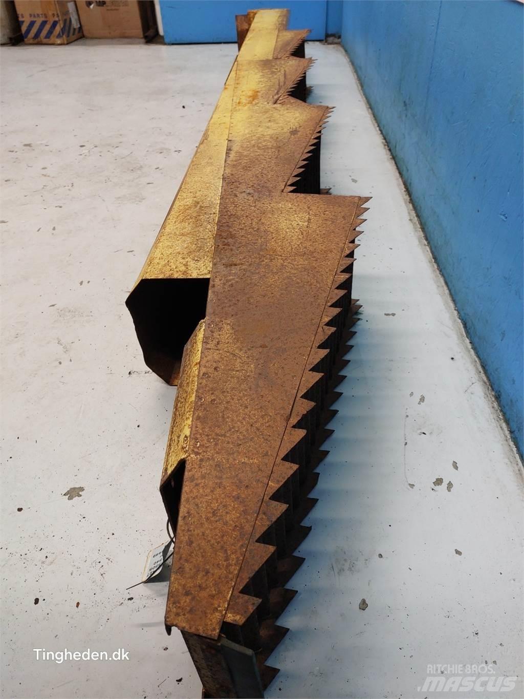 New Holland 1540 Combine harvester accessories