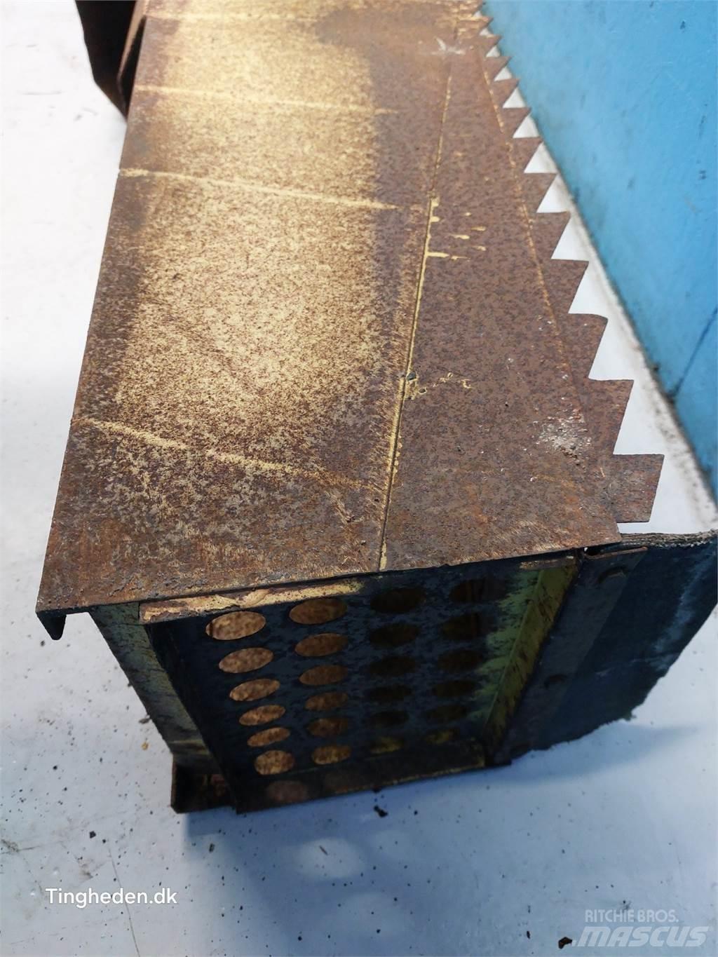 New Holland 1545 Combine harvester accessories