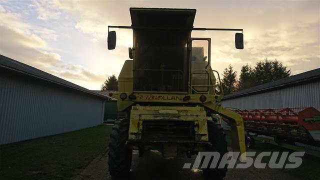 New Holland 1550 Combine harvesters