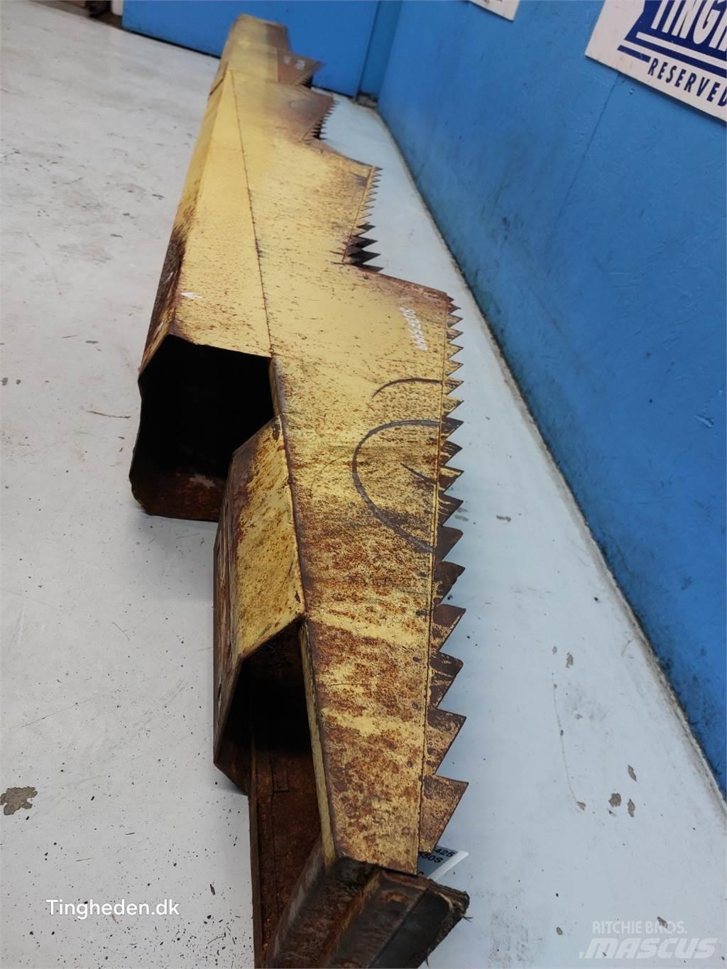 New Holland 1550 Combine harvester accessories