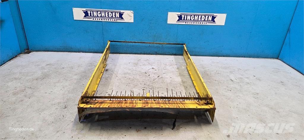 New Holland 1550 Sand and salt spreaders