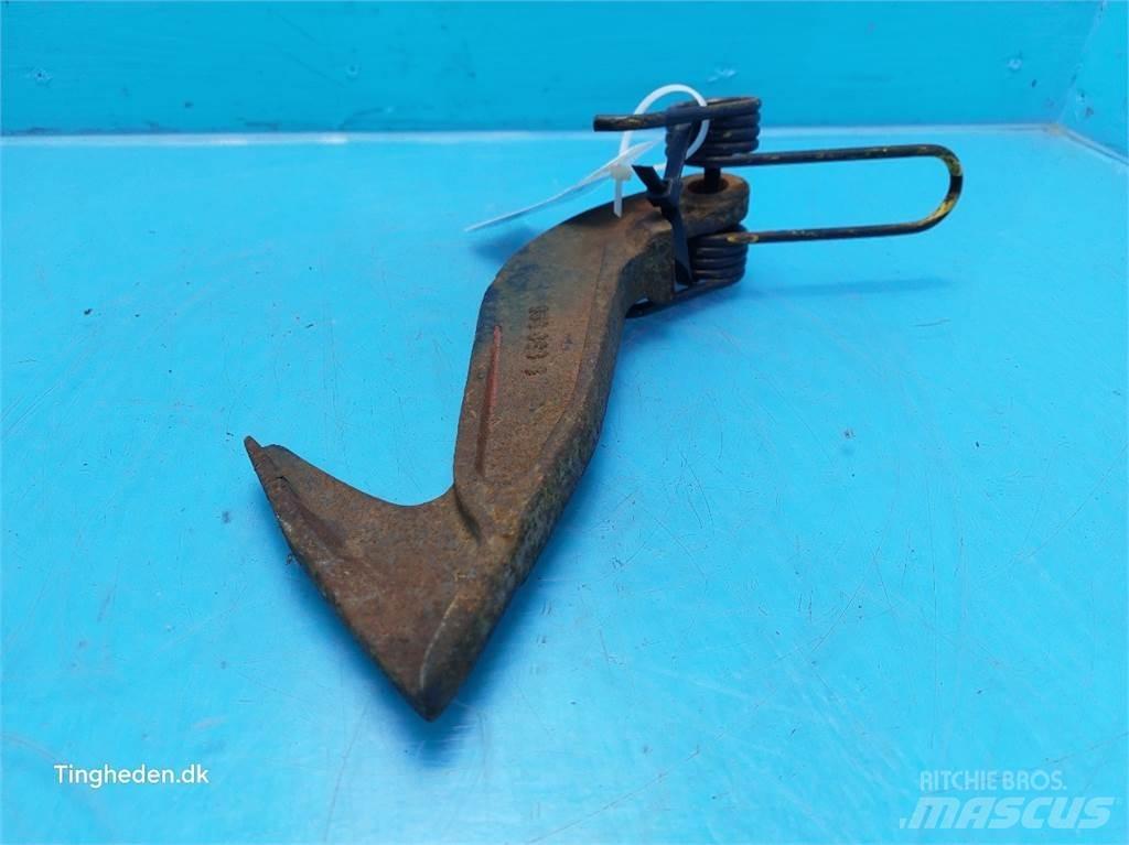 New Holland 4860 Farm machinery