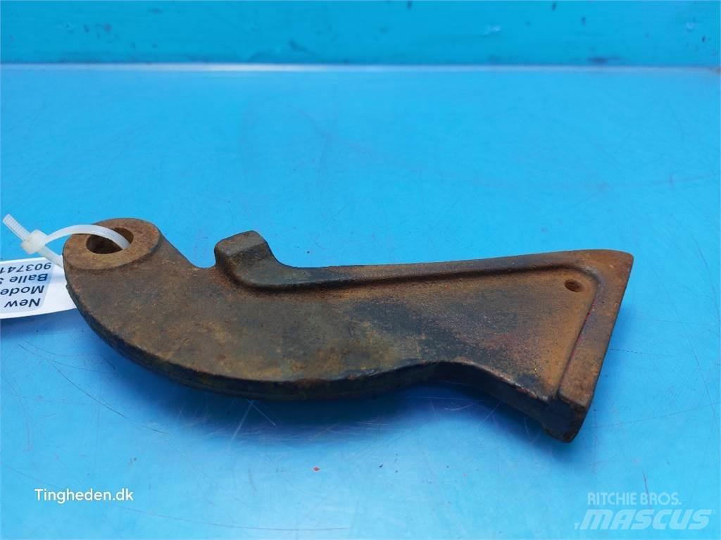 New Holland 4860 Farm machinery