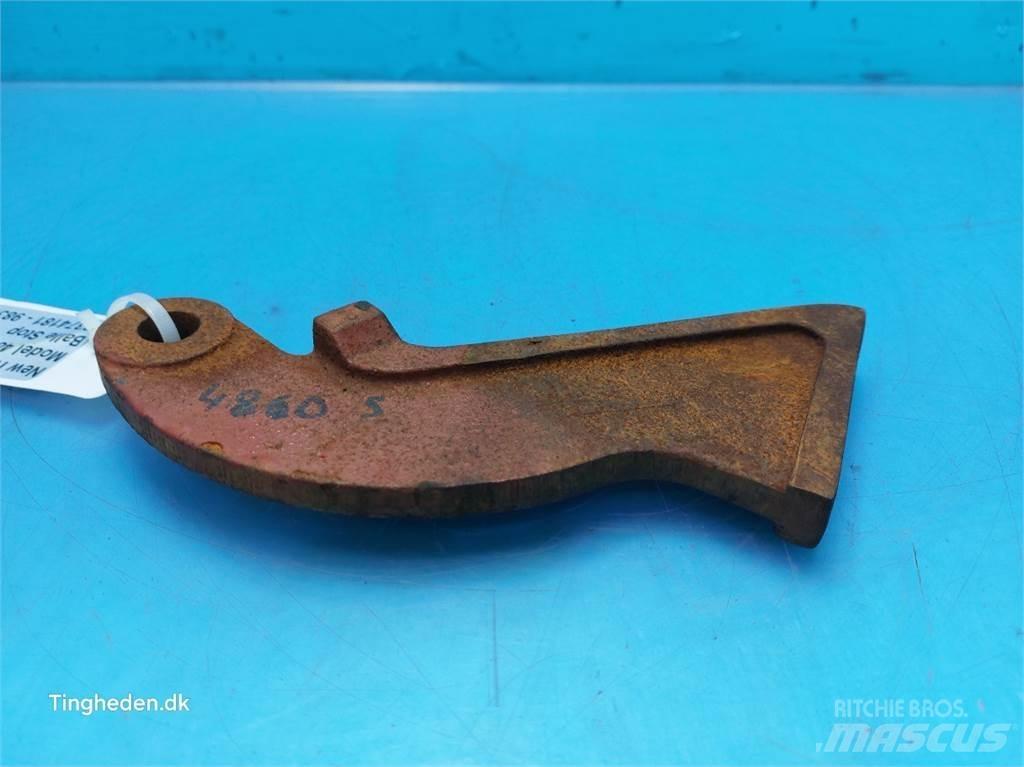 New Holland 4860 Farm machinery