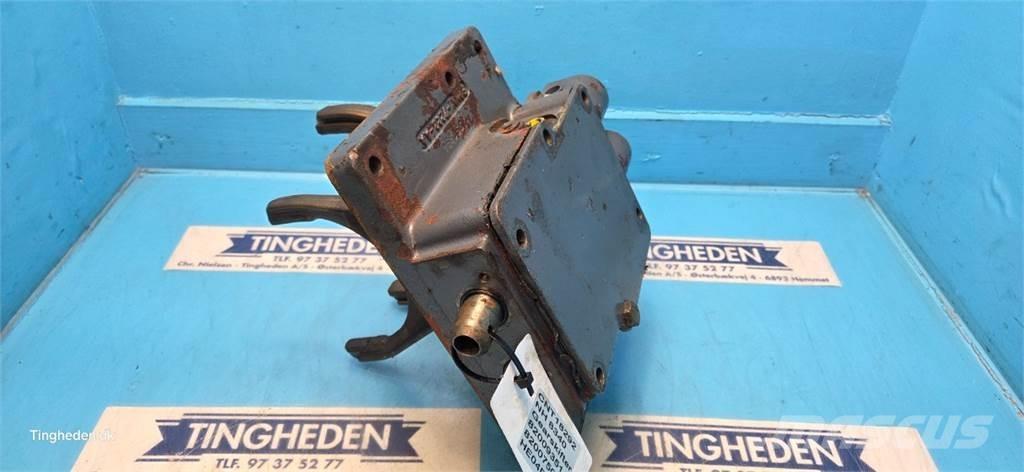 New Holland 8340 Transmission