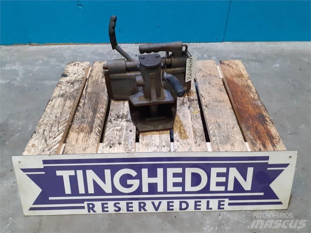 New Holland 8670 Other tractor accessories