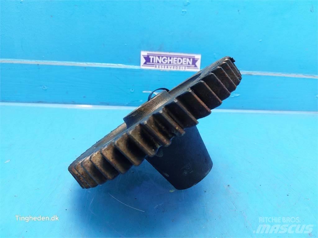 New Holland 8970 Transmission