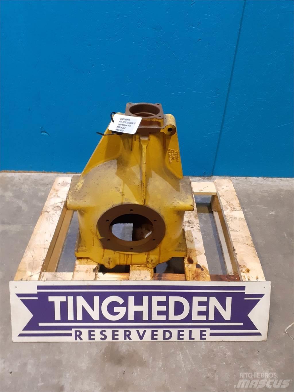 New Holland 935 Transmission