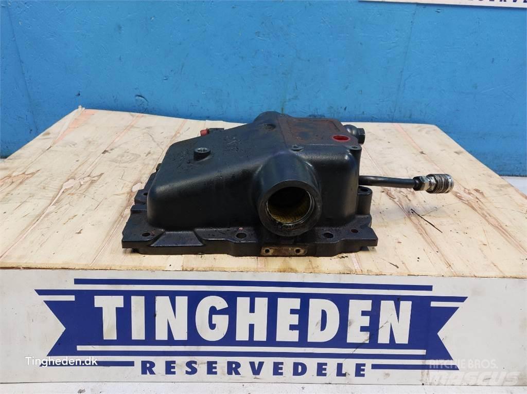 New Holland T6 Transmission