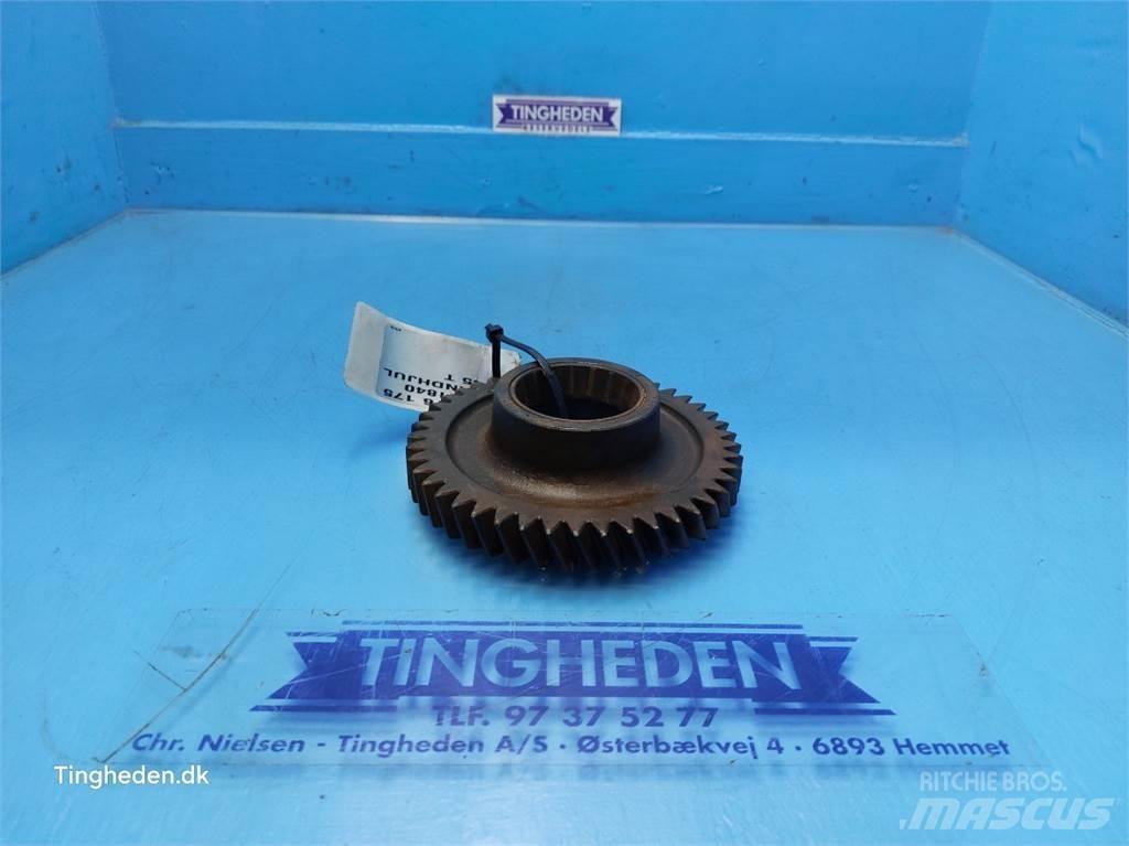 New Holland T6 Transmission