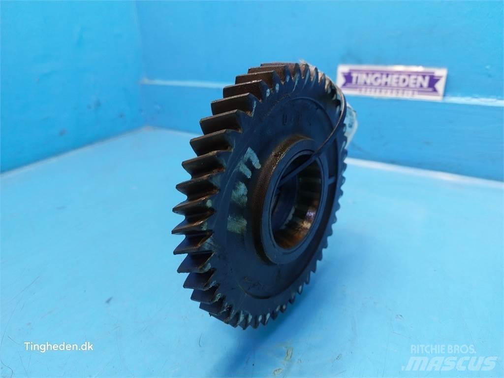 New Holland T6 Transmission