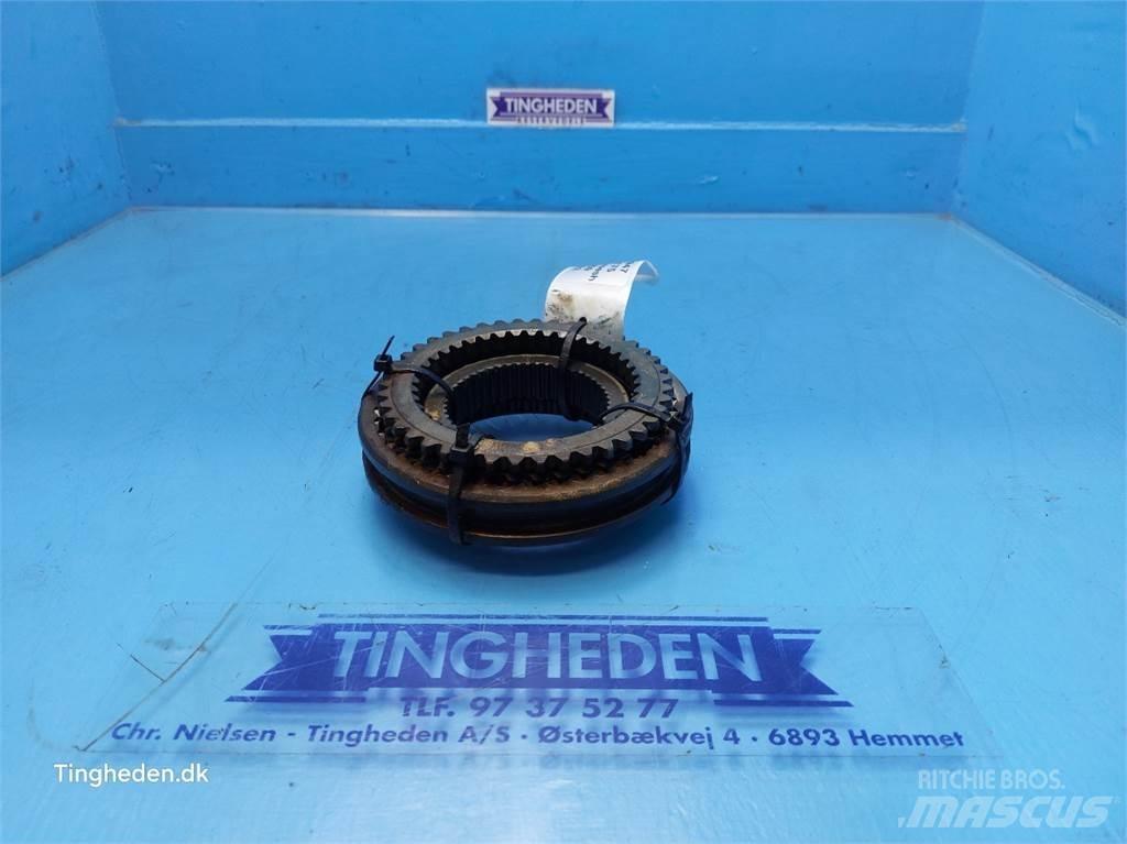 New Holland T6 Transmission