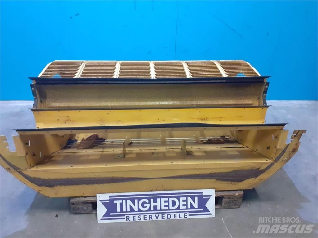 New Holland TF78 Sand and salt spreaders