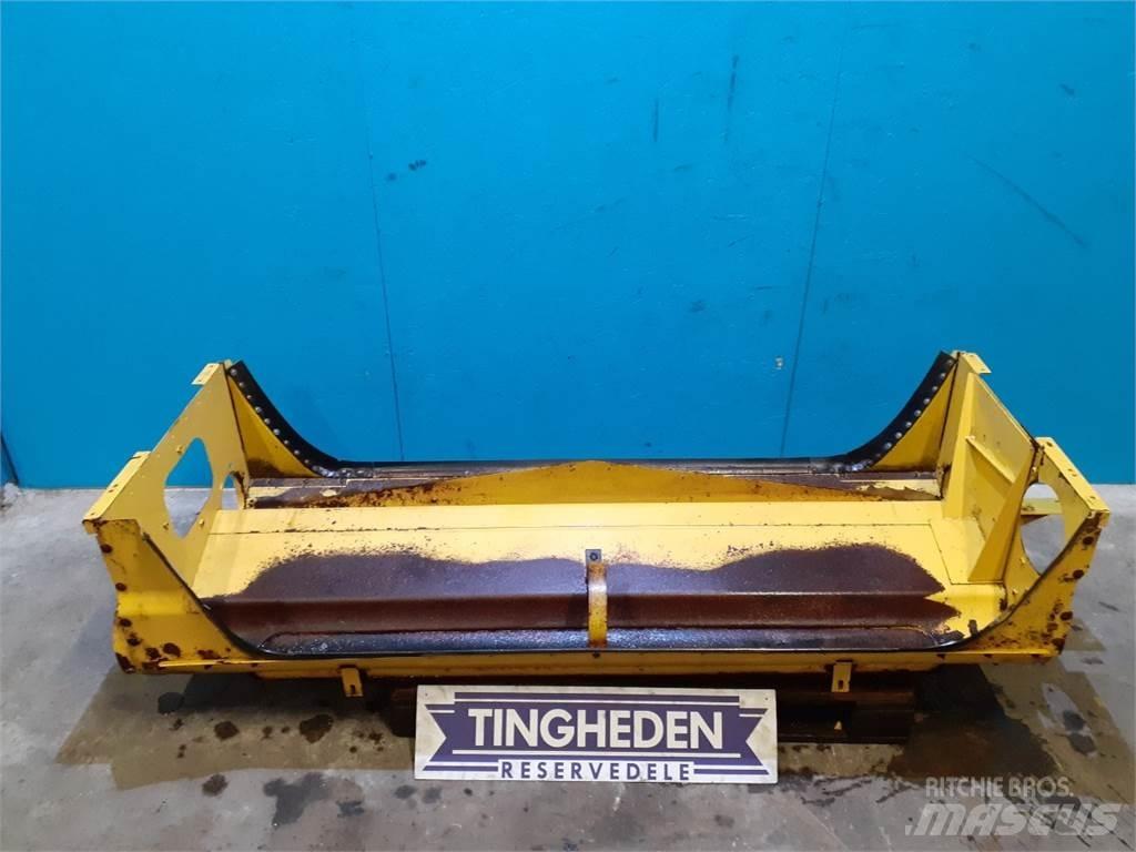 New Holland TF78 Sand and salt spreaders