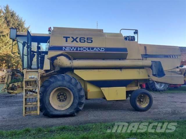 New Holland TX65 Combine harvesters