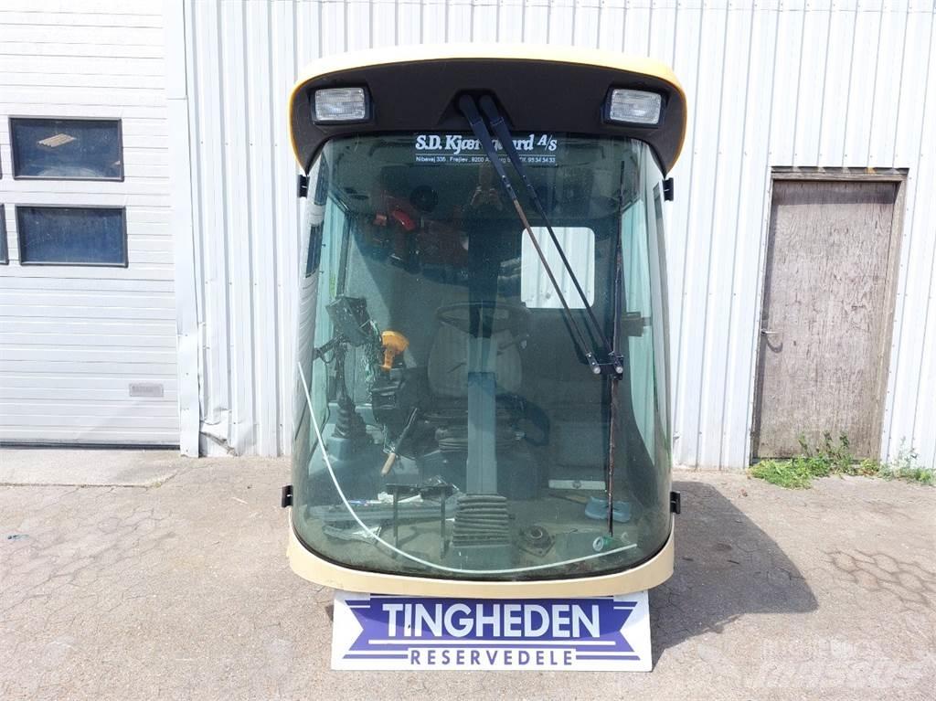 New Holland TX65 Cabins and interior