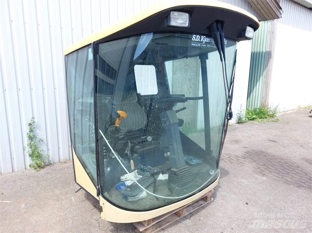 New Holland TX65 Cabins and interior