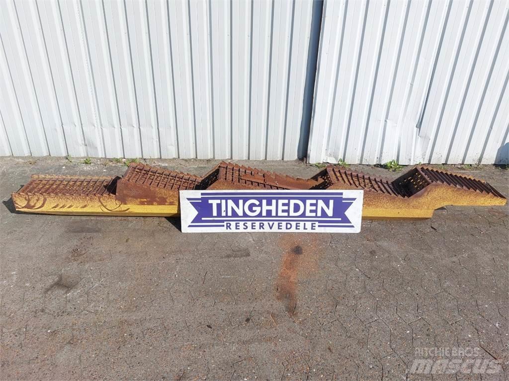 New Holland TX65 Combine harvester accessories