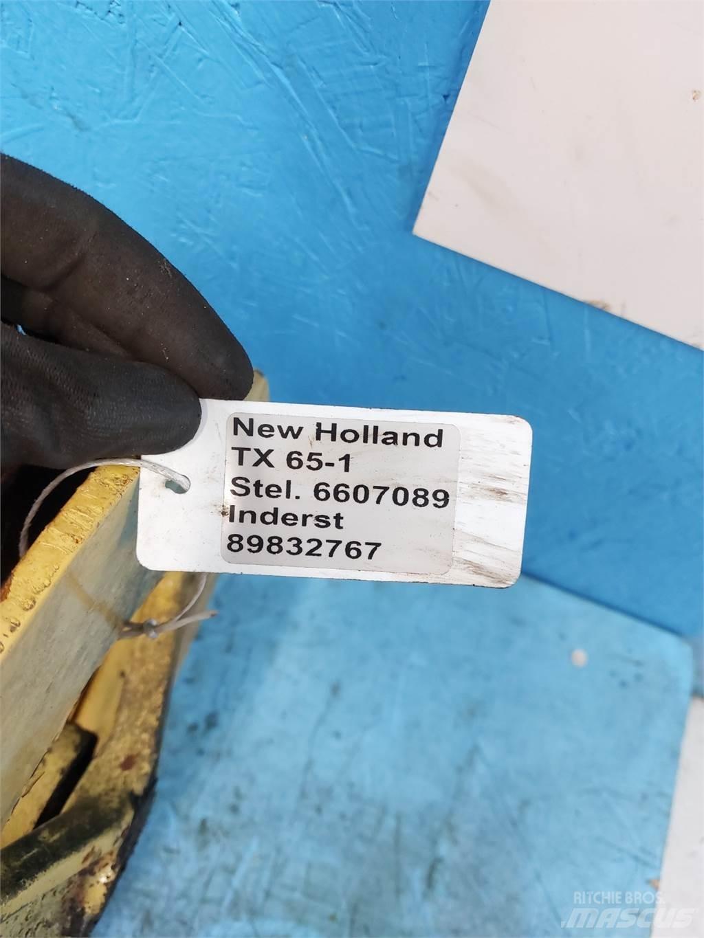 New Holland TX65 Farm machinery