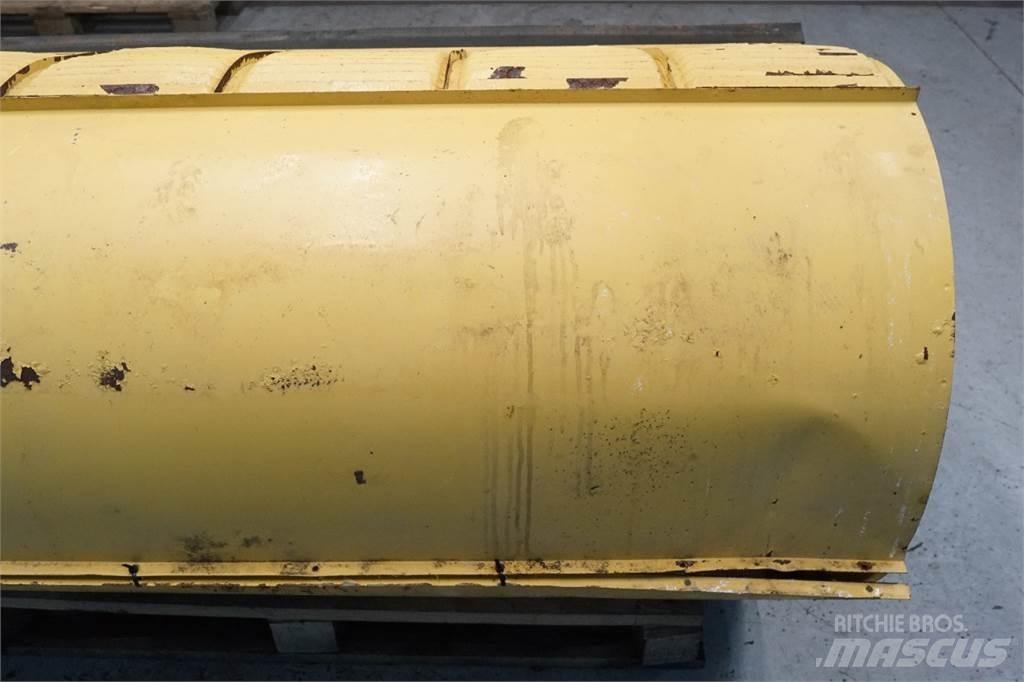 New Holland TX68 Sand and salt spreaders