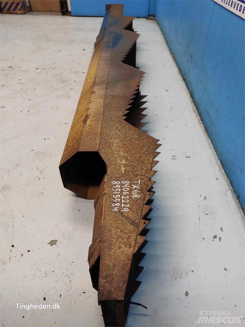 New Holland TX68 Combine harvester accessories