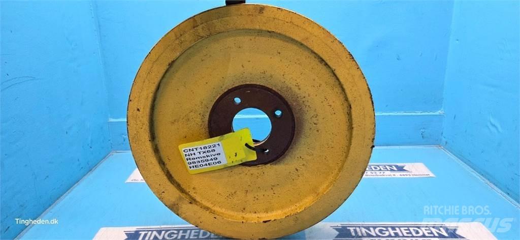 New Holland TX68 Farm machinery
