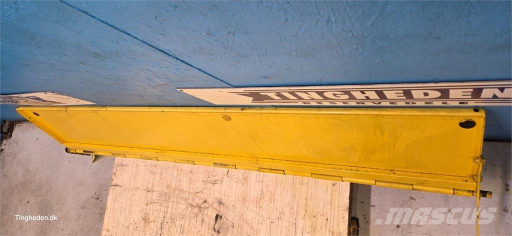 New Holland TX68 Farm machinery