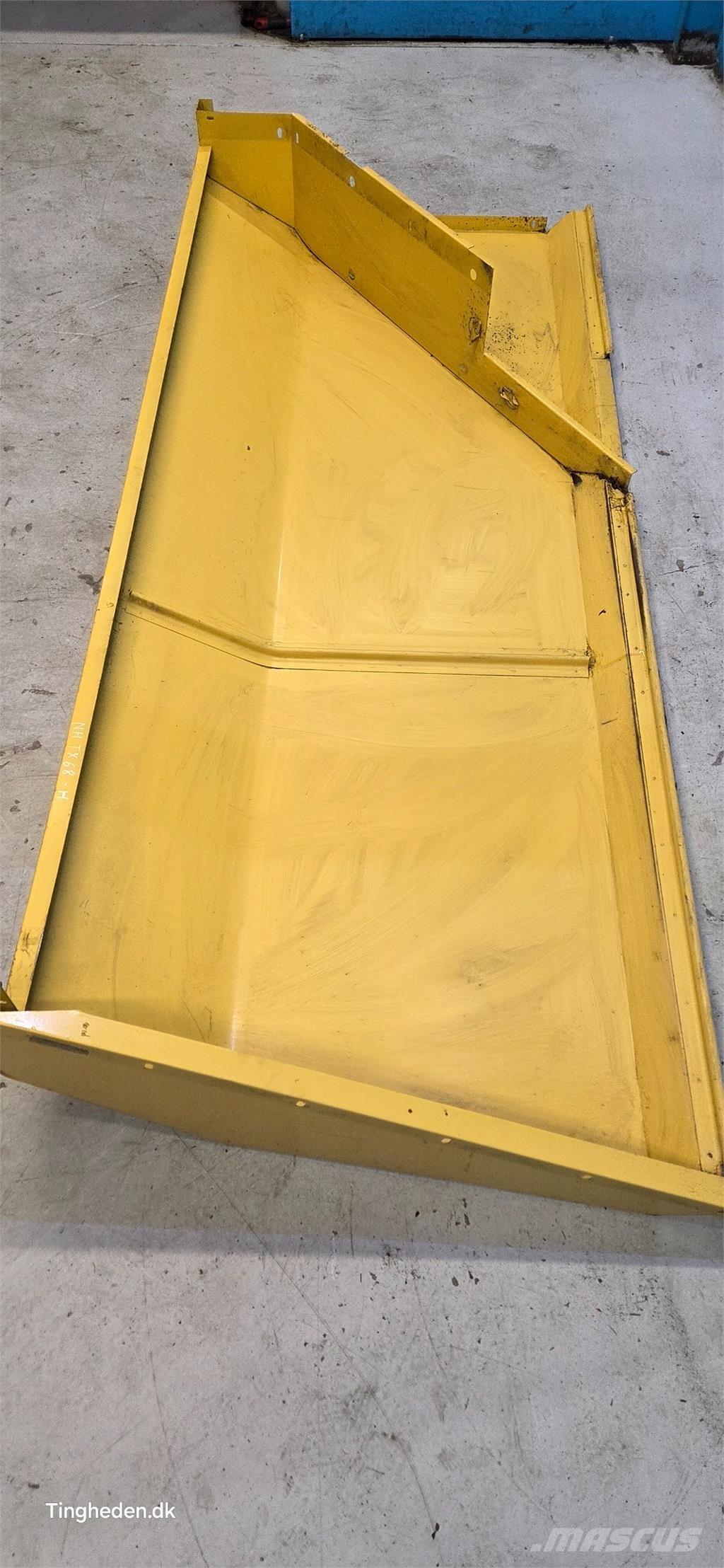 New Holland TX68 Farm machinery