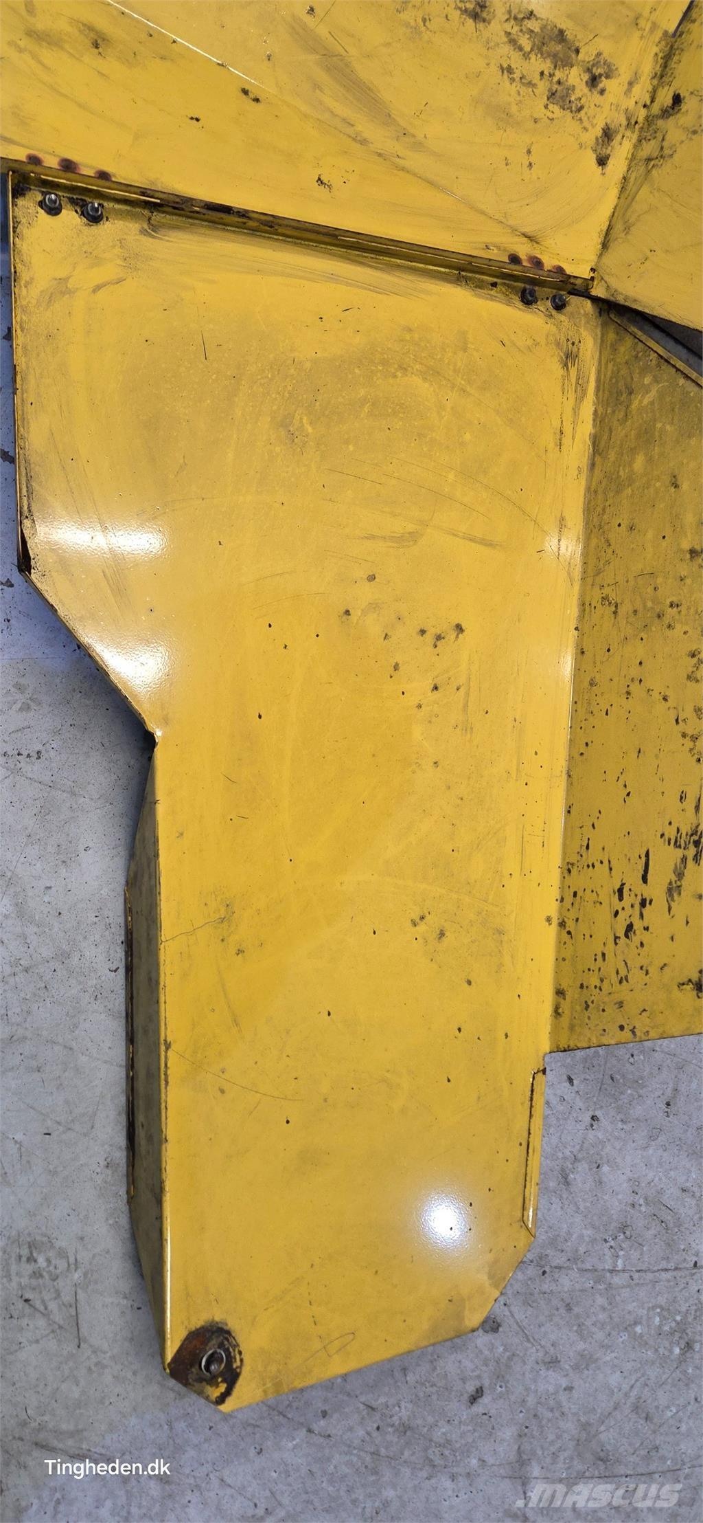 New Holland TX68 Farm machinery