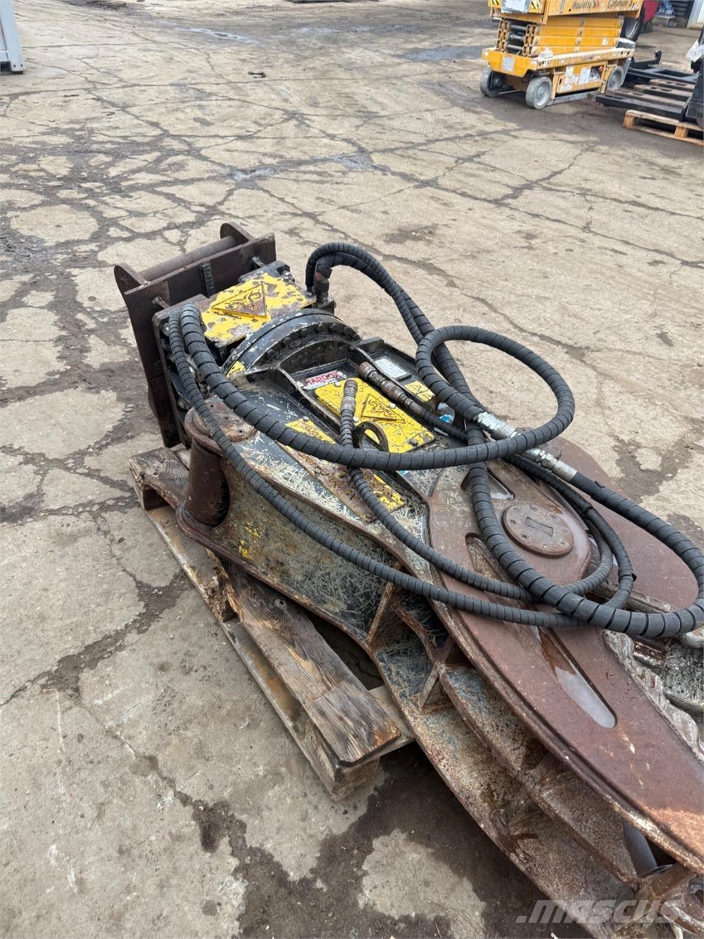  Smacher Cutters