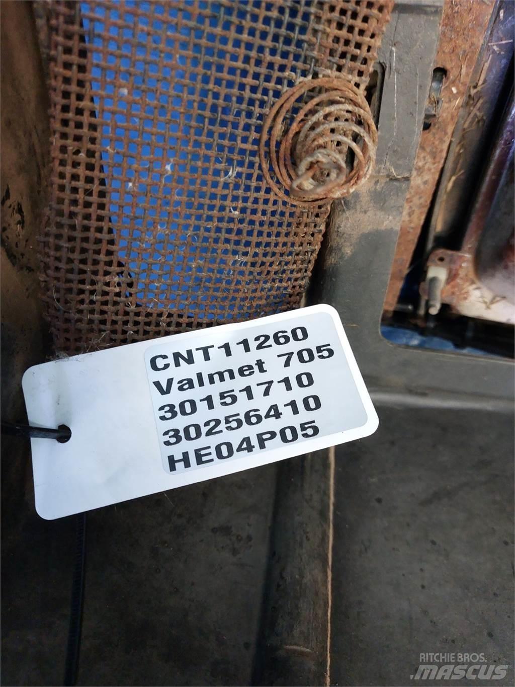 Valmet 705 Radiators