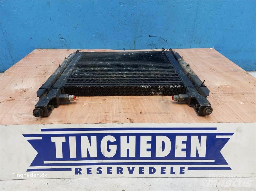 Valmet 8050 Radiators