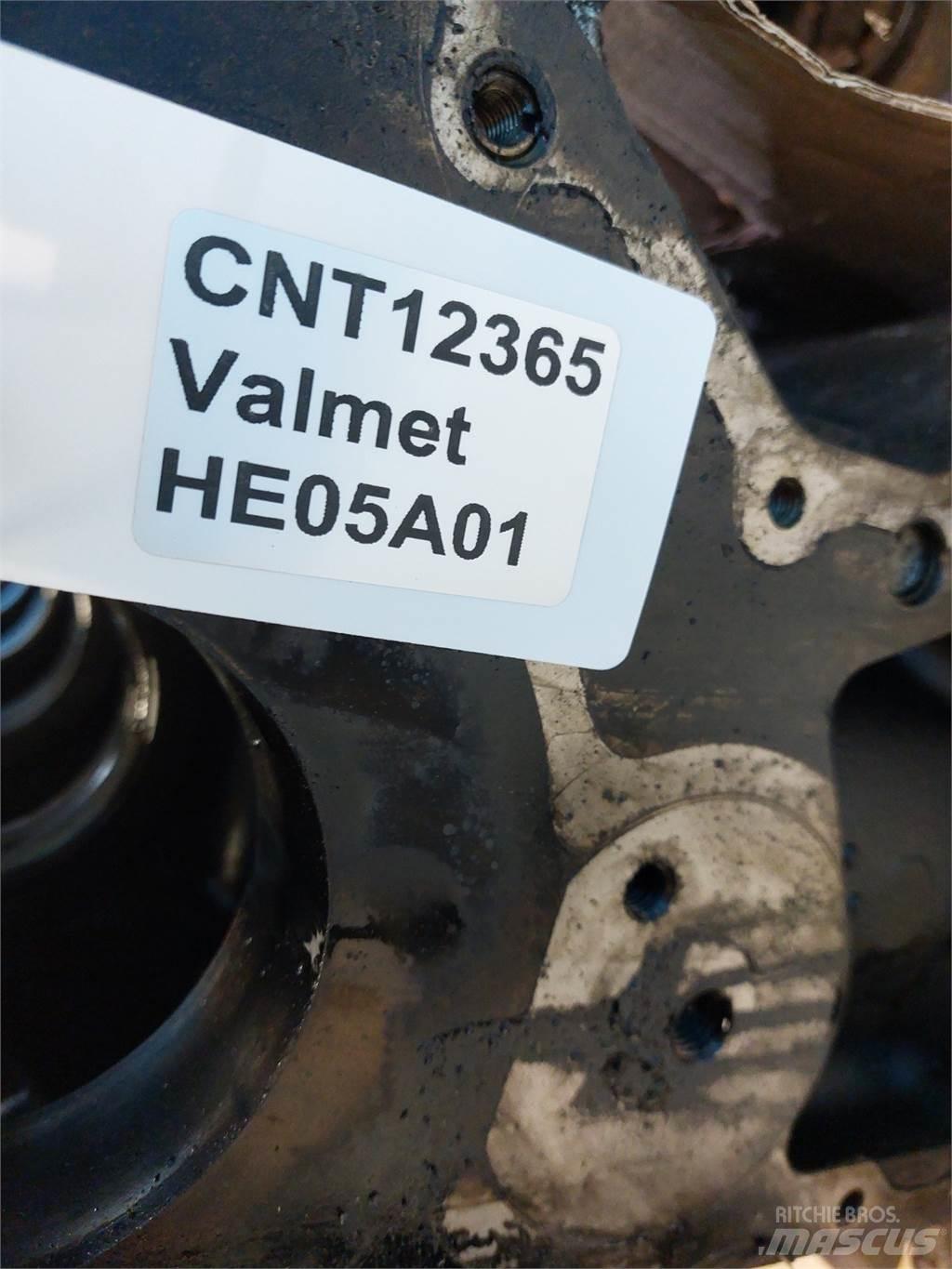 Valtra S280 Engines
