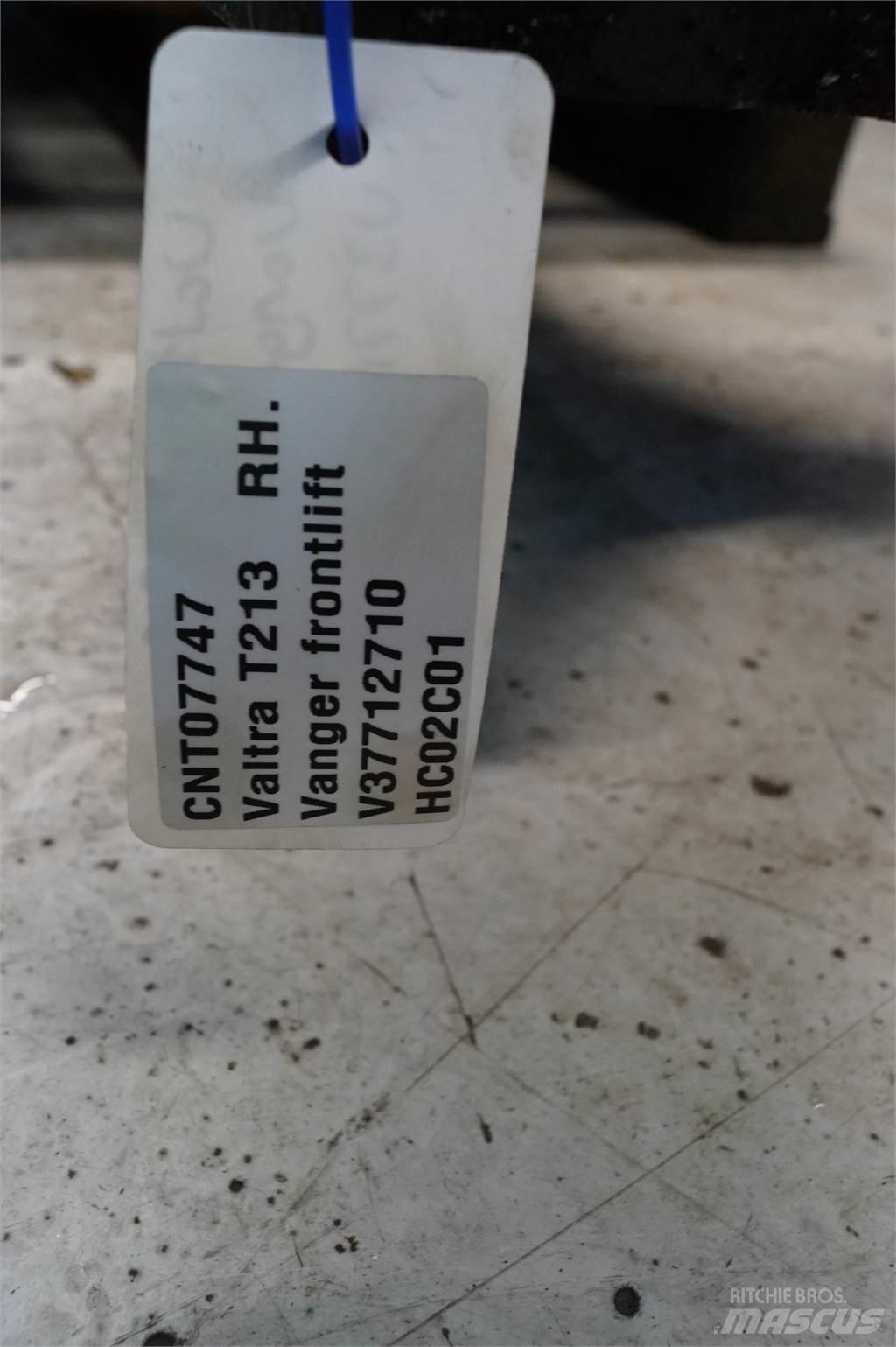 Valtra T213 Front loader accessories