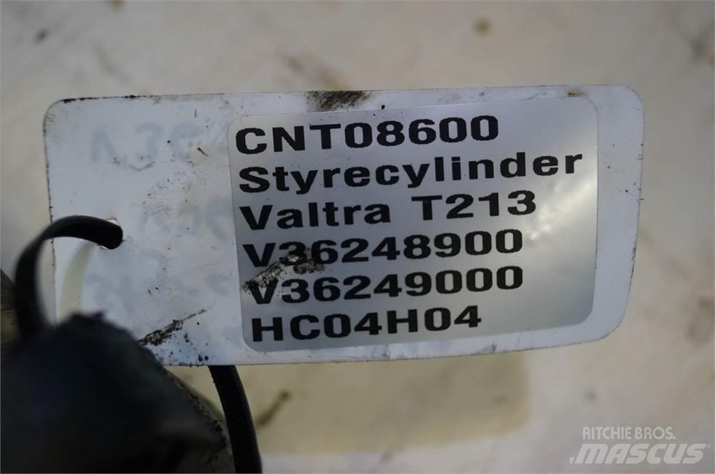 Valtra T213 Hydraulics