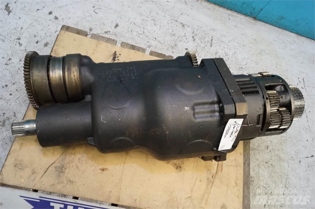 Valtra T213 Transmission